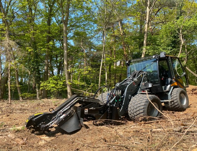 1 Ditch Witch Stobbenfrees / Stronkenfrees Giant VK8145 | Aanbouwdelen | Stobbenfrees