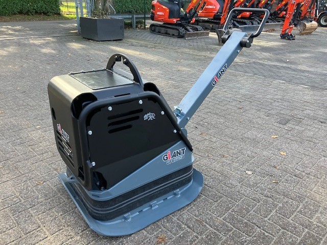 2022 Giant GPR6785De Trilplaat VK8699 | Grondverdichting | Trilplaat