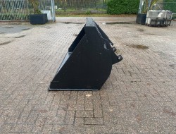 1 Giant Grondbak Large GA600 190cm (1140ltr) ADV1029 | Aanbouwdelen | Shovel / Loader bakken