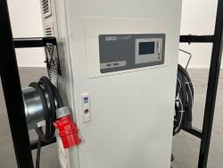 1 Giant High-Frequency-Charger (Snellader) IP54 48V/300A + transportkast VK9161 | Overige | Diversen