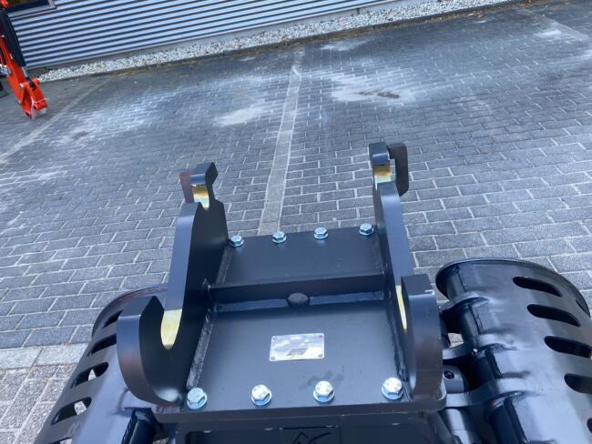 2026 V-M 460ND AC05 (CW10 / S40) Sorteergrijper (zonder draaikrans) (4,0-6,0t) ADV1074 | Aanbouwdelen | Sloop/Sorteerknijper