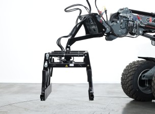 1 Giant Pakkenklem / Stenenklem TB600 incl jib en rotator