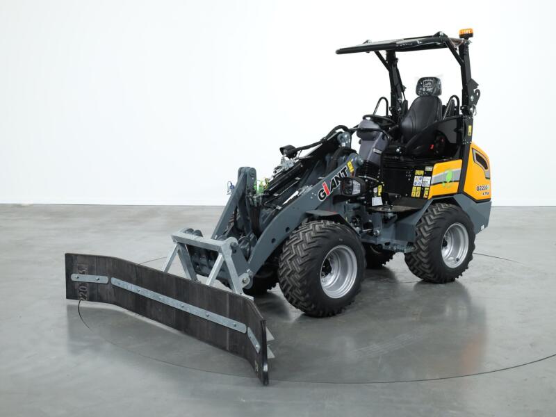 2025 VM Sneeuwschuif Giant / Heftruck 260cm ADV1112 | Aanbouwdelen | Sneeuw / Mest - Voederschuif