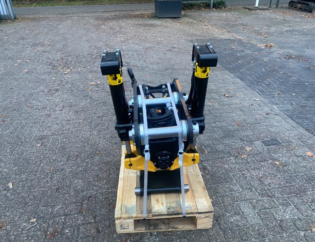 2025 Engcon EC209 Tiltrotator KX080-4 - CW10 SS9 VK10029 | Aanbouwdelen | Draaikantelstuk