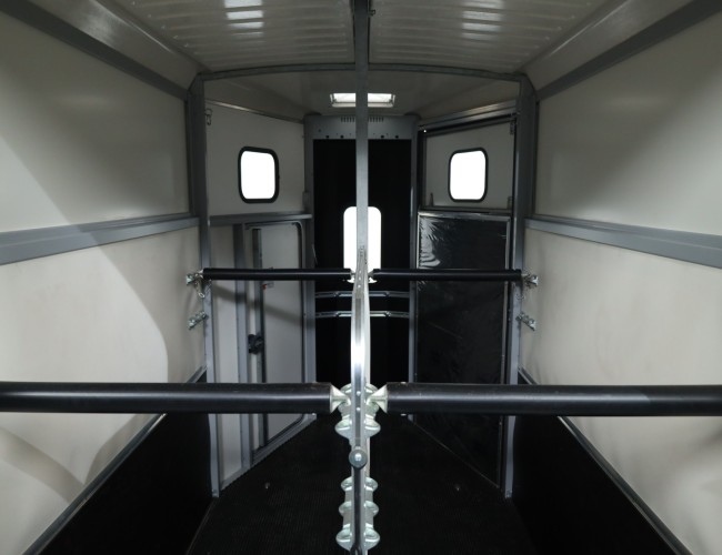 2025 Ifor Williams HB506 Paardentrailer 2 paards (zwart) VT776 | Aanhangwagen | Paardentrailer