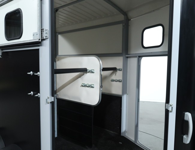 2025 Ifor Williams HB506 Paardentrailer 2 paards (zwart) VT776 | Aanhangwagen | Paardentrailer