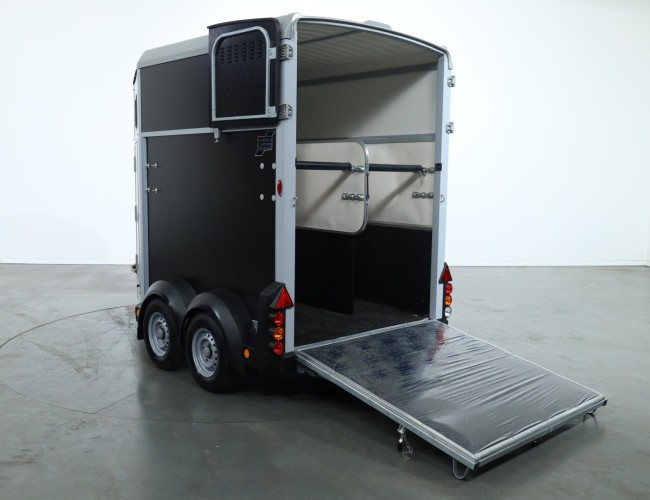 2025 Ifor Williams HB506 Paardentrailer 2 paards (zwart) VT776 | Aanhangwagen | Paardentrailer