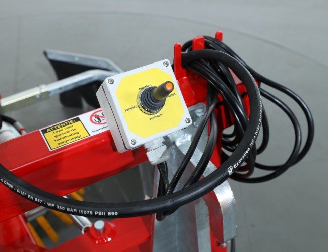 2025 Kemp Onkruidborstel Hydr + Hydr kantelen Giant (arm:650) VK10285 | Aanbouwdelen | Onkruidborstel
