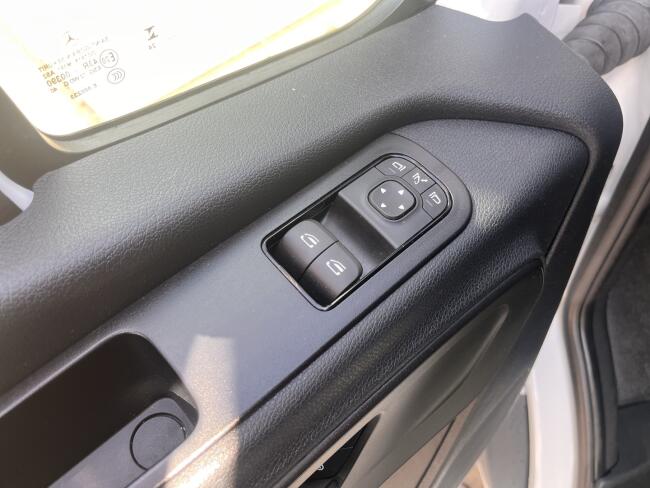 2024 Mercedes-Benz Sprinter 315 CDI 1.9 L3H2 + Easyloader Laadklep VT855 | Transport | Bedrijfswagens