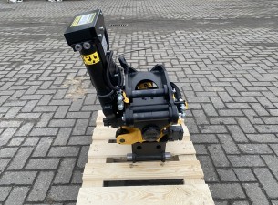 2025 Engcon EC204 Tiltrotator KX027-4 - CW05 SS9