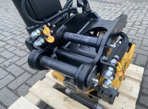 2025 Engcon EC204 Tiltrotator KX027-4 - CW05 SS9