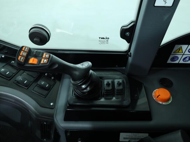2026 Giant G3500 (Cabine) VK10411 | Wiellader | Mini Shovel