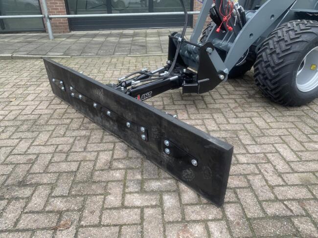 2025 Giant Sneeuwschuif / Voer-mestschuif 260cm hydr verstelbaar DV1334 | Aanbouwdelen | Sneeuwschuif