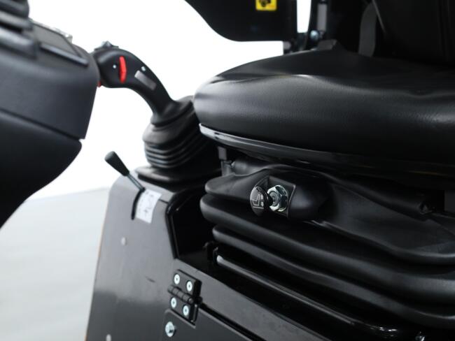 2026 Giant G2300 X-tra HD VV1500 | Wiellader | Mini Shovel