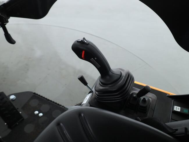 2026 Giant G2300 X-tra HD VV1500 | Wiellader | Mini Shovel