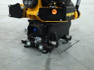 2026 Engcon EC204 Tiltrotator KX037-4 & KX042-4 - CW05 SS9