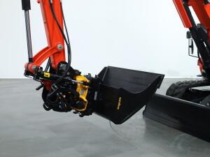 2026 Kubota KX085-5 2PC + Engcon EC209 S45