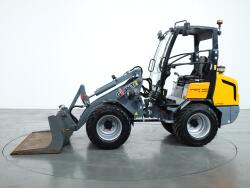 2017 Giant V452T X-tra HD VK10880 | Wiellader | Mini Shovel