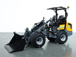 2026 Giant G2700E X-tra HD VK10982