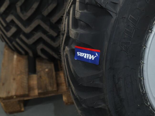2026 Giant Set wielen G2700 440/50R17 AG MITAS DV1607 | Overige | Wielen / Banden