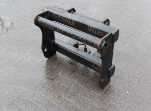 2003 BGU Manitou naar Merlo adapter (tbv merlo lier)