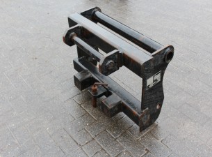 2003 BGU Manitou naar Merlo adapter (tbv merlo lier)